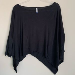 tresics flowy black top